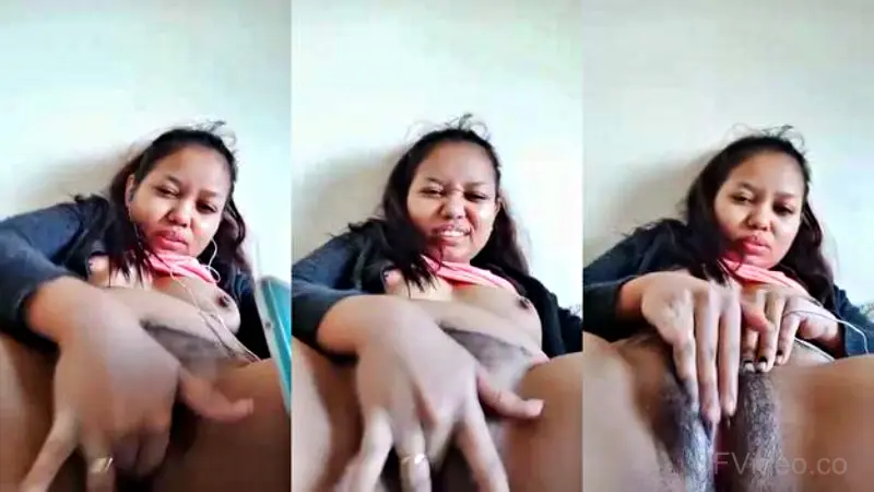 Bengaluru College Girl Fingering Hairy Pussy