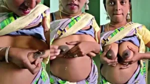 Desi Bhabhi Nude Squeezing Milk Boobs Viral Show