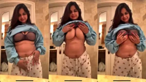 Desi Big Boobs High Class Girl Topless Selfie