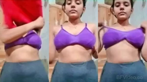 Desi College Sex GF Boobs Showing Viral Clip