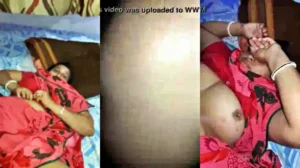 Horny Mature Desi Wife Shows Her Hot Private Body Parts