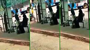 Public Bus Stand Handjob Sex Of Muslim Aunty To Stranger