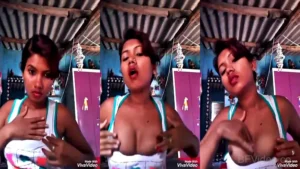 Sexy Bhojpuri Boob Show Solo Selfie Video