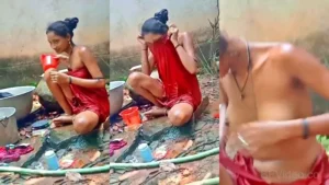 Slim Bhabhi Naked Xxx Indian Outdoor Viral Bath