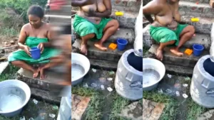 Village Bhabhi Outdoor Nude Bath Caught By Devar