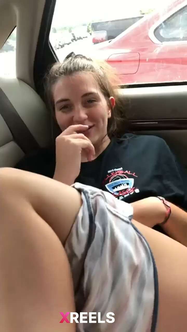 Playboy Convince Lesbian Girl To Get Fingered By Him In The Car