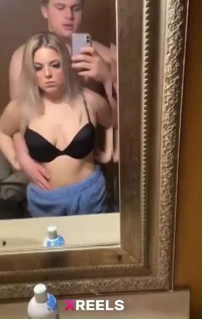 Sexy Babe Quick Fucking In Bathroom