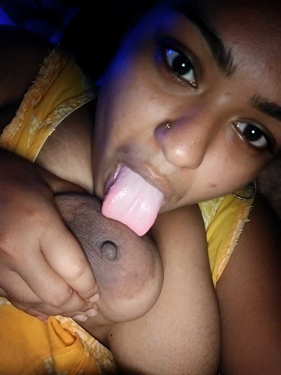 Bengali Girl Licking Boobs At Night Viral MMS - Thumbnail 3