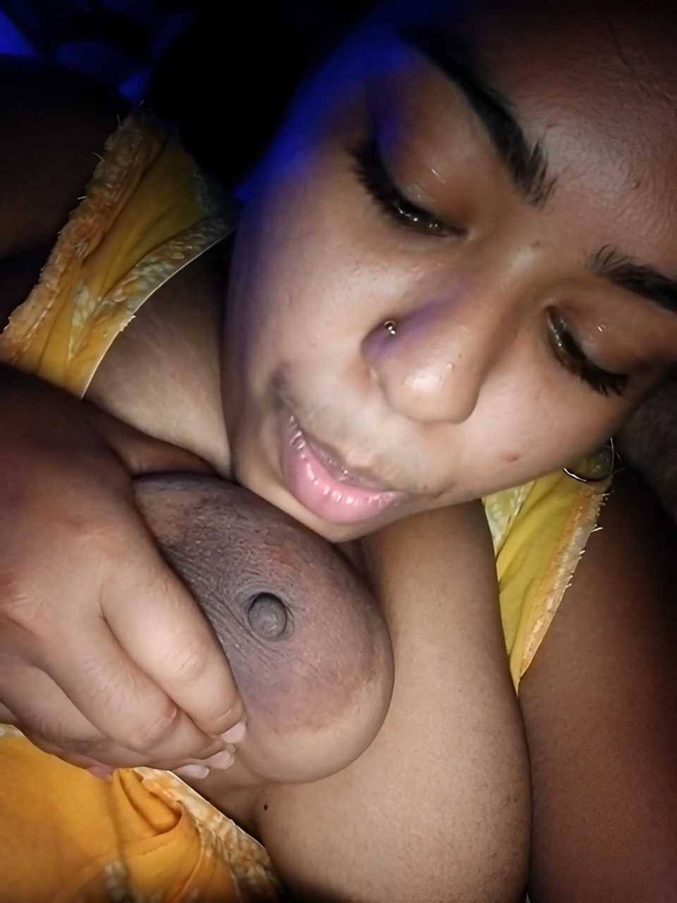 Bengali Girl Licking Boobs At Night Viral MMS - Thumbnail 6