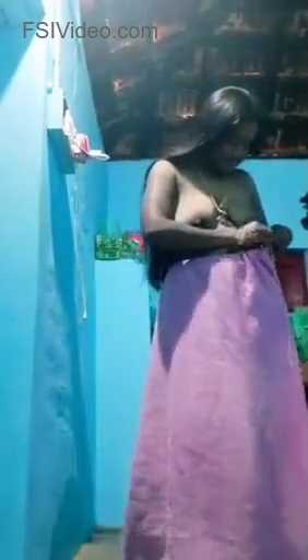 Dehati Mallu Aunty Going Nude On Camera - Thumbnail 4