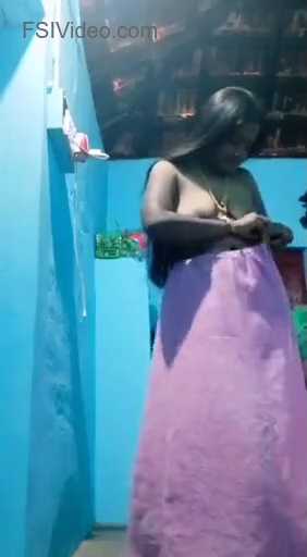 Dehati Mallu Aunty Going Nude On Camera - Thumbnail 5