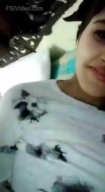 Desi Viral MMS Of A Cute Girl With Her Bf - Thumbnail 1
