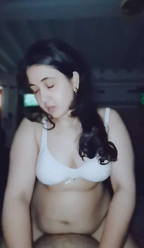 Thumbnail No 4 from Adorable Desi Bhabhi Riding Dick With Pleasure Video.