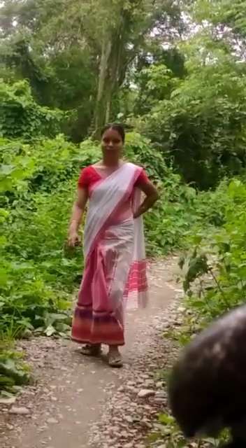 Assamese Housewife Enjoying Illicit Sex Outdoors