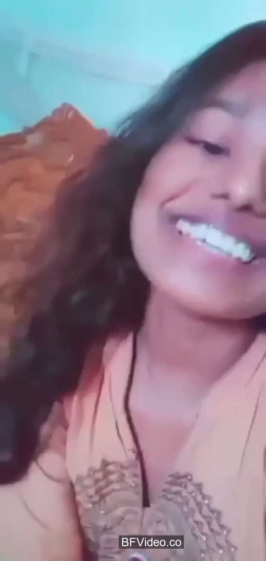 Bangladeshi Pompom Girl Topless Boobs Show