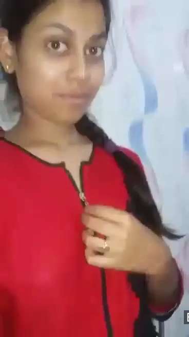 Bengali Girl Showing Boobs
