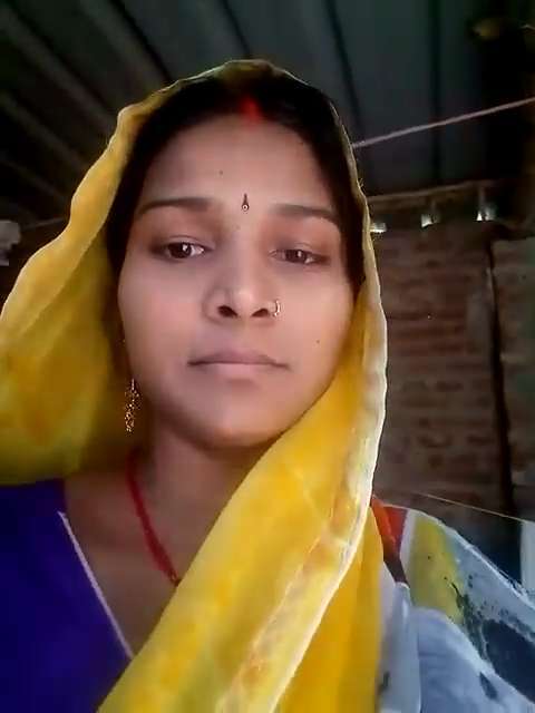 Bihari Village Bhabhi Showing Her Pussy Hole