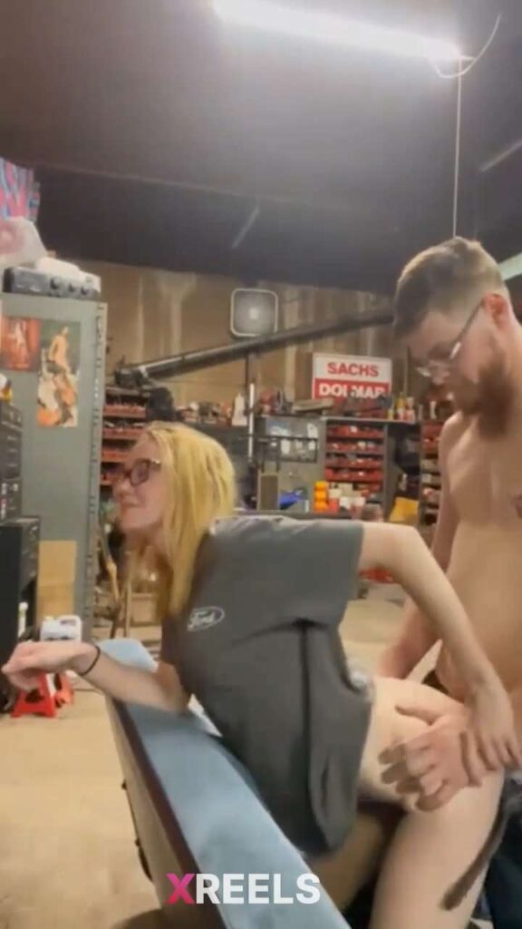 Thumbnail No 2 from Cashier Of Super Market Having Fuck With Hot Sexy Customer.