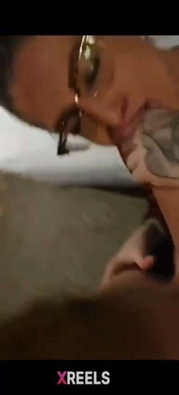 Thumbnail No 10 from Cheating Bartender Milf Sucking In A Motel After On Call With Husband.