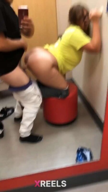 Thumbnail No 1 from Clothing Store Lady Fucking In The Changing Room 2.