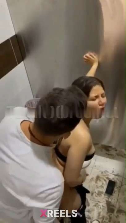 College Friends Fucking In Restroom Recorded