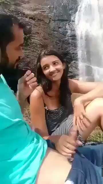Cute Desi Girl Sex With Her Boyfriend In The Outdoor