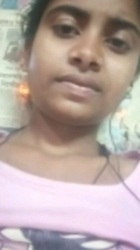 Thumbnail No 6 from Cute Desi Girl Showing Her Boobs And Pussy Video.