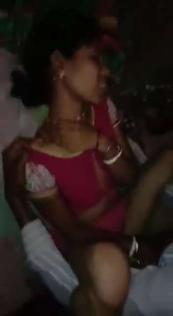 Desi Naukrani Chudai MMS Video