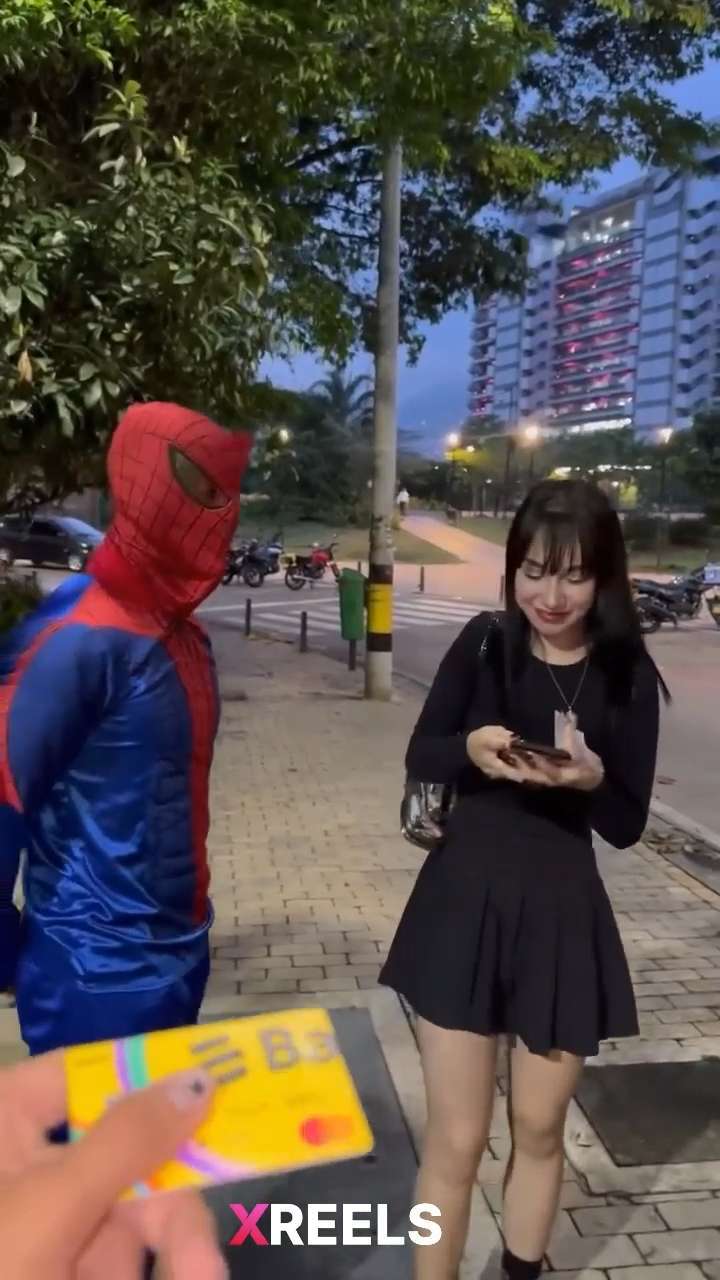 Girl Cheating On Boyfriend For Money On Social Experiment