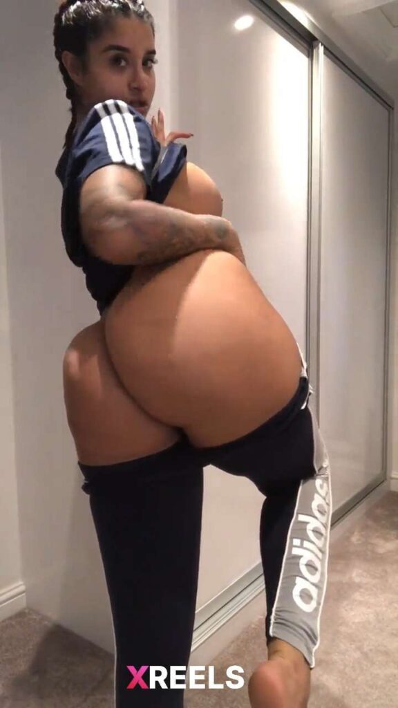 Thumbnail No 10 from High Ass Babe Showing Her Nudes.