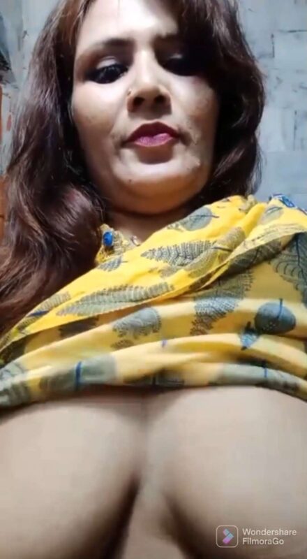 Thumbnail No 6 from Horny Indian Bhabhi Shows Big Boobs And Pussy Video.