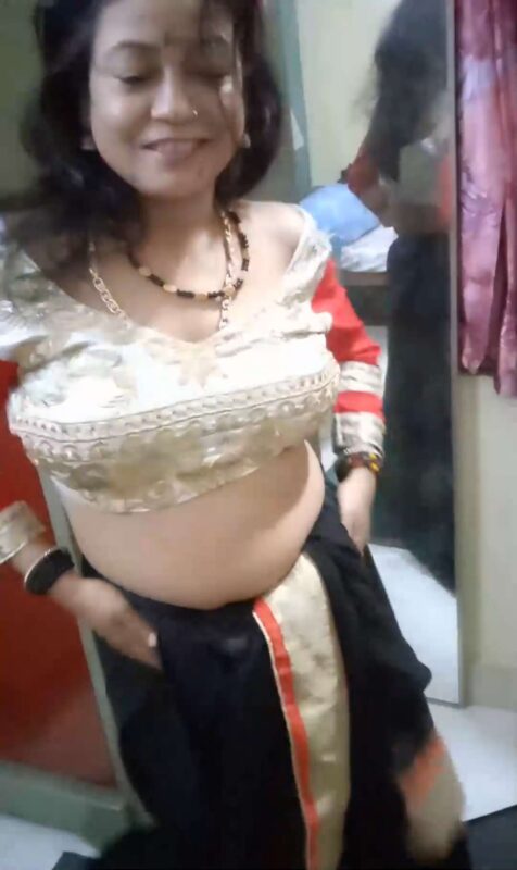 Thumbnail No 1 from Horny Mature Bhabhi Viral Desi Fingering In Nude Video.