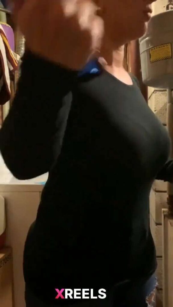 Thumbnail No 11 from Hot Milf Fucked By Construction Guy.