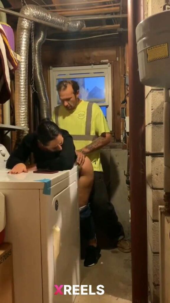 Thumbnail No 7 from Hot Milf Fucked By Construction Guy.