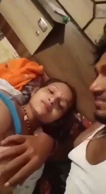 Hubby Records Boobs And Pussy Of Wife On Cam