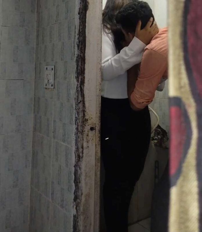 Thumbnail No 6 from Indian Hidden Sex Video Of Girl Giving Blowjob Video.