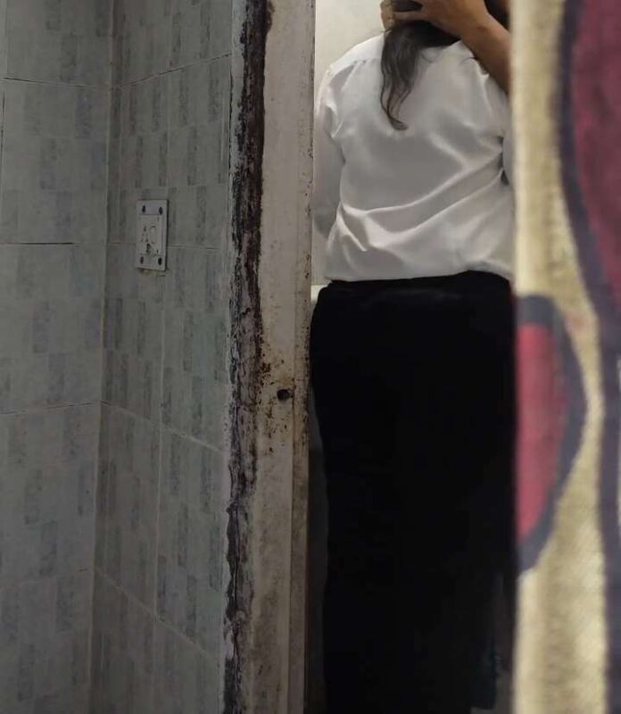 Thumbnail No 7 from Indian Hidden Sex Video Of Girl Giving Blowjob Video.