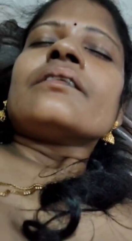 Thumbnail No 5 from Mature South Indian Wife Enjoying Painful Fuck Video.