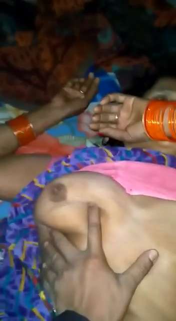 Mature Village Bhabhi Sex MMS