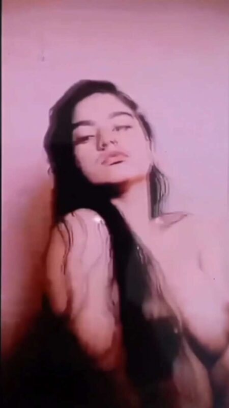 Thumbnail No 6 from Mumbai Maal Boobs Showing Topless Viral Video Video.