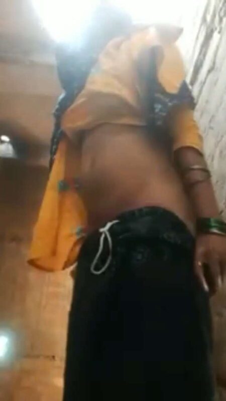 Thumbnail No 3 from Muslim Bhabhi Shows Her Ass And Pussy On VC.
