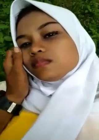 Muslim Girl Outdoor Sex MMS Video Scandal