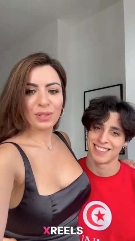 Thumbnail No 1 from NRI Desi Milf Fucked By White Rizz Guy And Captured On Camera 2.