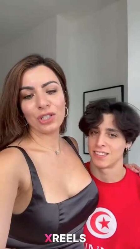 Thumbnail No 2 from NRI Desi Milf Fucked By White Rizz Guy And Captured On Camera 2.