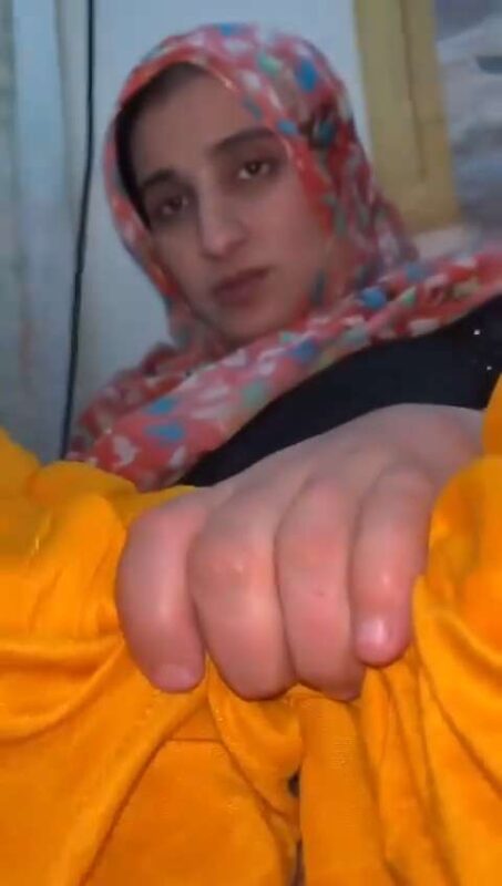Thumbnail No 8 from Paki Wife Puffy Pussy Fingering Fsi Sex Video.
