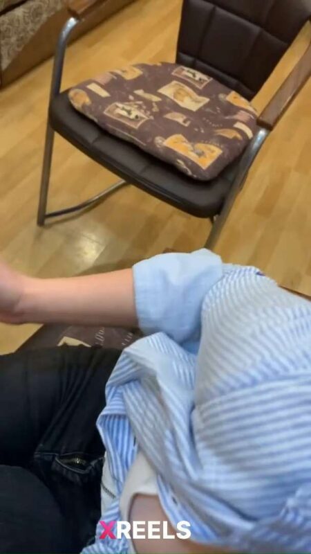 Thumbnail No 1 from Salon Worker Sucking Rich Clients Cock After Appointment.