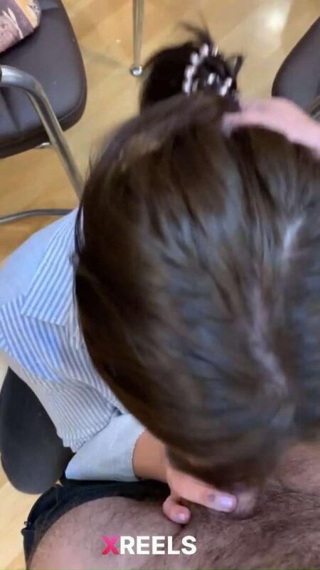 Thumbnail No 8 from Salon Worker Sucking Rich Clients Cock After Appointment.