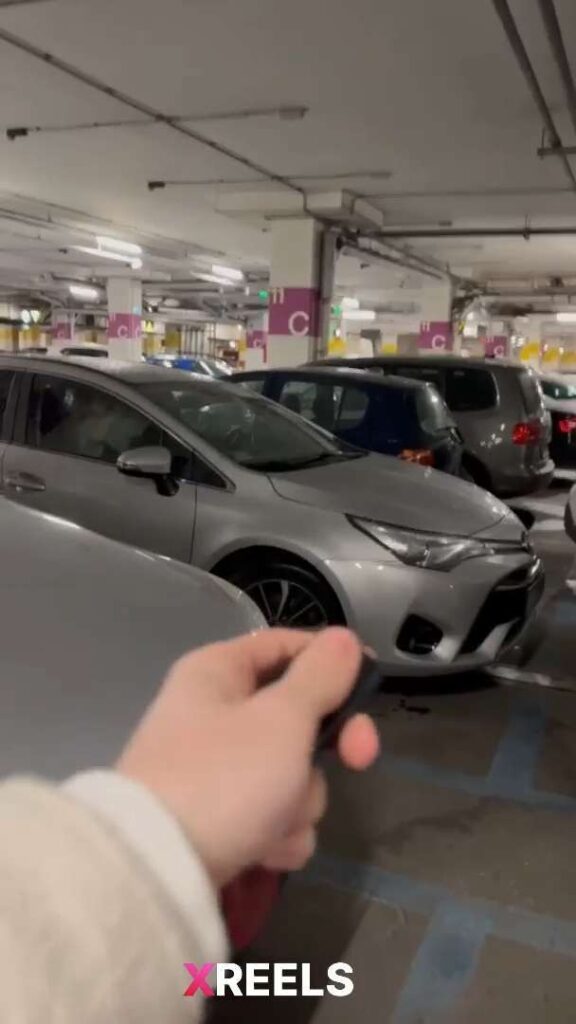 Thumbnail No 1 from Stranger Catching Hot Girl Changing In The Car.