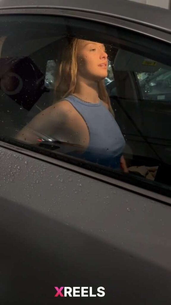 Thumbnail No 10 from Stranger Catching Hot Girl Changing In The Car.