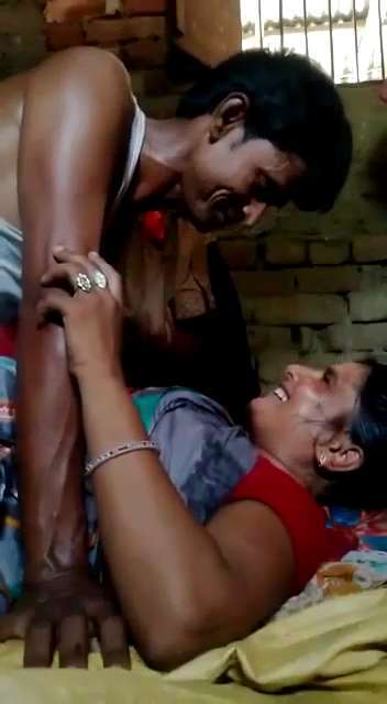 Tasting Pussy Of Village Bhabhi In Front Of Cam